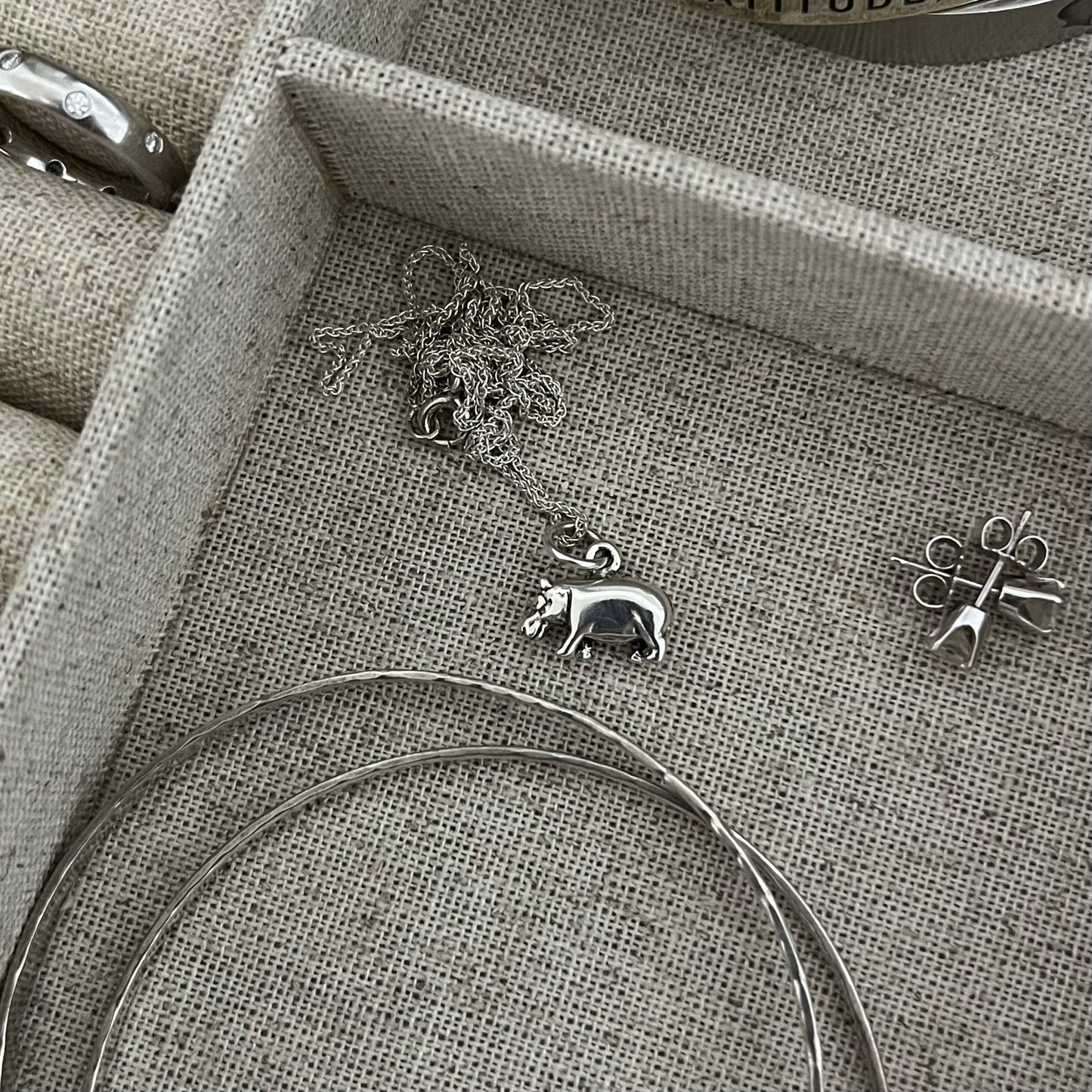 DAINTY HIPPO NECKLACE